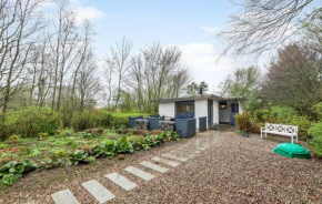 2 Bedroom Beautiful Home In Esbjerg V